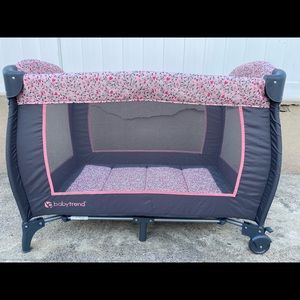 Baby Trend Trend-E Nursery Center Playard Folding Infant Playpen Starlight Pink